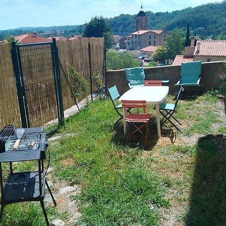 Maison 4 Pers Avec Jardin Au Pied Des Montagnes Ria Exterior photo
